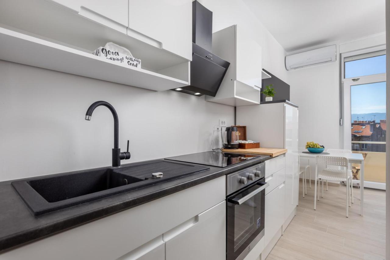 Balcony Apartment Pampas Rijeka Eksteriør billede